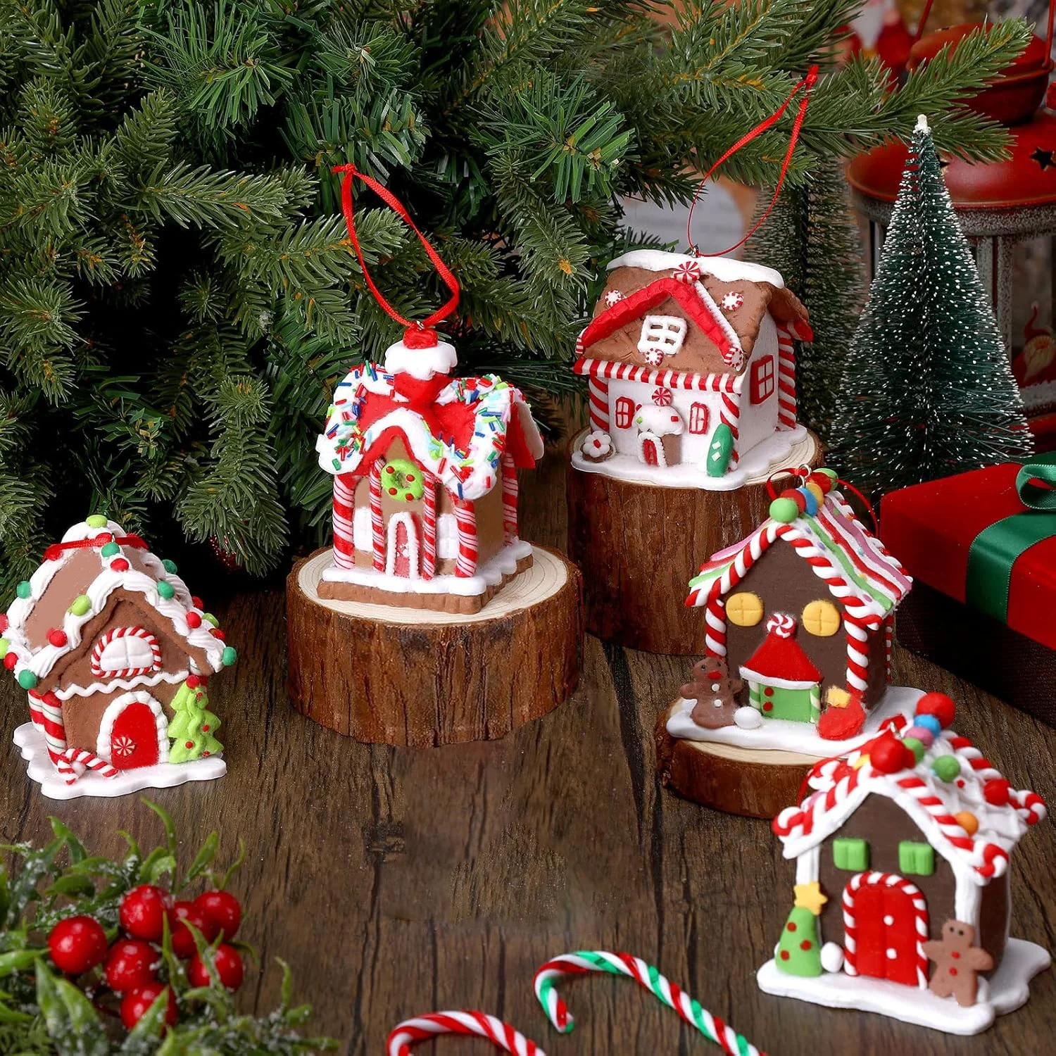 Gingerbread House Ornaments Holiday Christmas Tree Ornament Set Gingerbread Christmas Decor with Rope Gingerbread House Decor