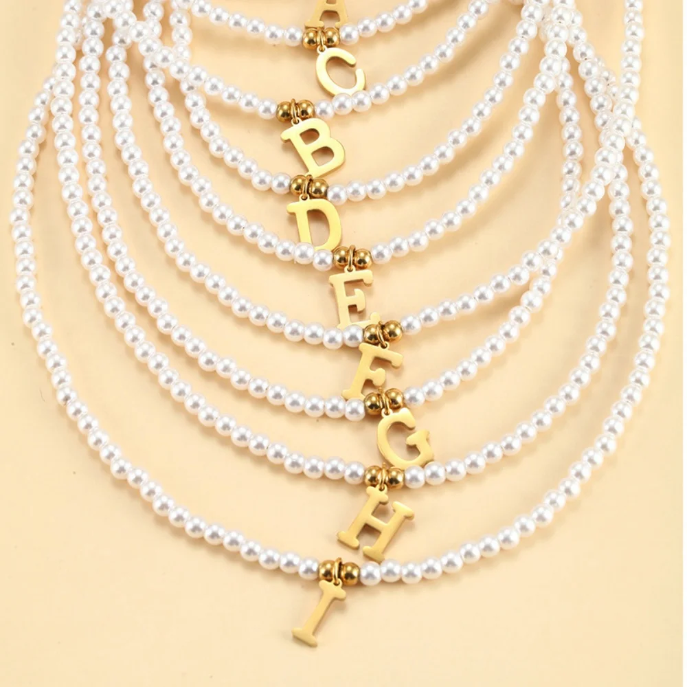 

RoRo New Fashion 26 Initial Letter Pendant Necklace Women Simple Imitation Pearl Bead Necklace For Women Jewelry Gift