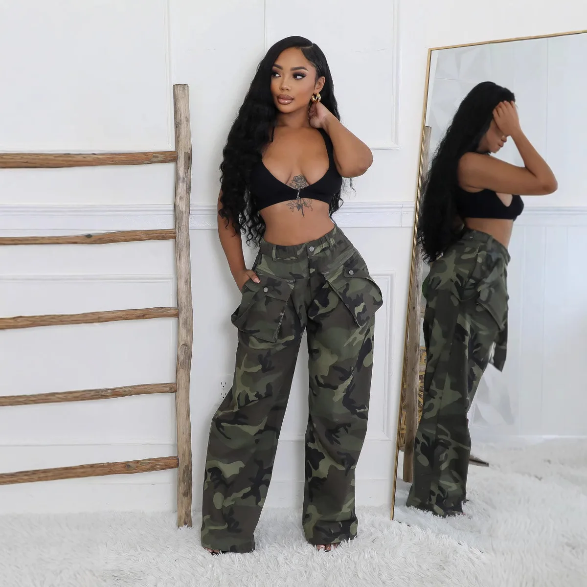 Fashion Camouflage Multi-pocket Design Loose Cargo Pants. New Personalized High-waisted Trousers for Ladies in All Four Seasons