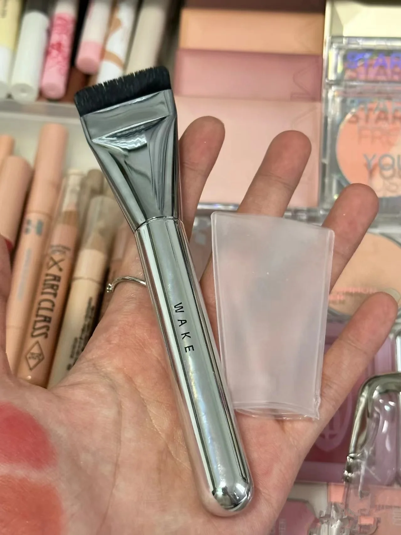 Wakemake Brush – מדריך מפורט למשתמשים אמיתיים: איך לבחור את הסיבוב המושלם למסכה?