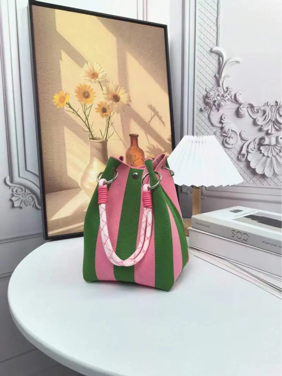 

Розовая и зеленая полосатая сумка-ведро для женщин, с плетеной ручкой, повседневная сумка-тоут для шопинга и путешествий