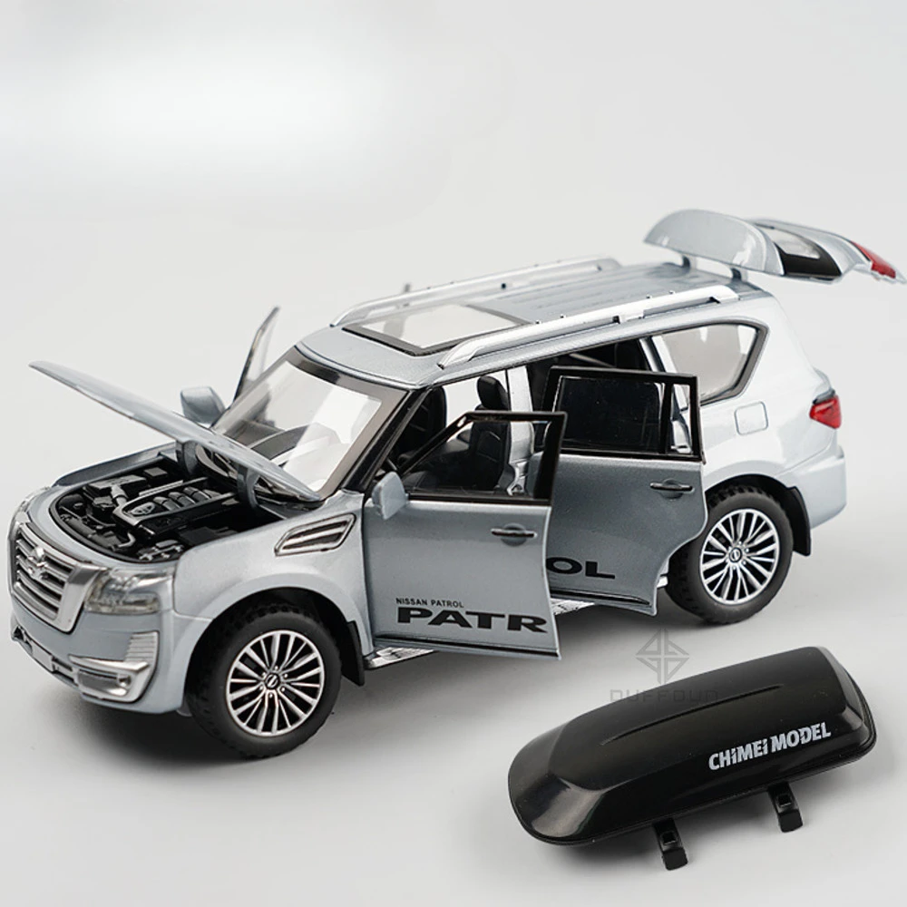 

1:32 Scale Patrol Alloy Diecast Y62 Toy Car Model with Travel Rack Sound and Light Pull Back Vehicles Collection Children's Toys