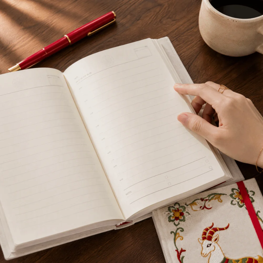 Embroidery Cover Calendar Notebook Thick Smooth Pages Ink Bleeding Prevention Embroidery notebook Exquisite Texture