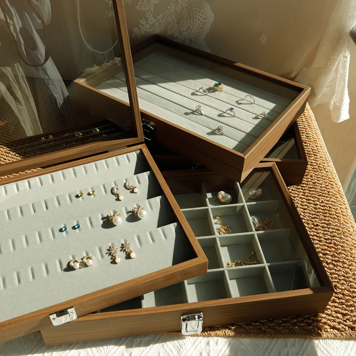 クルミ材木目調ジュエリーボックス、指輪、ネックレス、イヤリング収納オーガナイザーボックス、ブレスレット、ハンドチェーン、ジュエリー収納