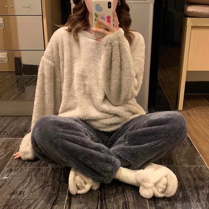 

Coral Fleece Women's Pajamas Set Lounge Wear Winter Long Sleeved Trouser Suit Thick Flannel Pyjama Pour Femme Plush Home Clothes