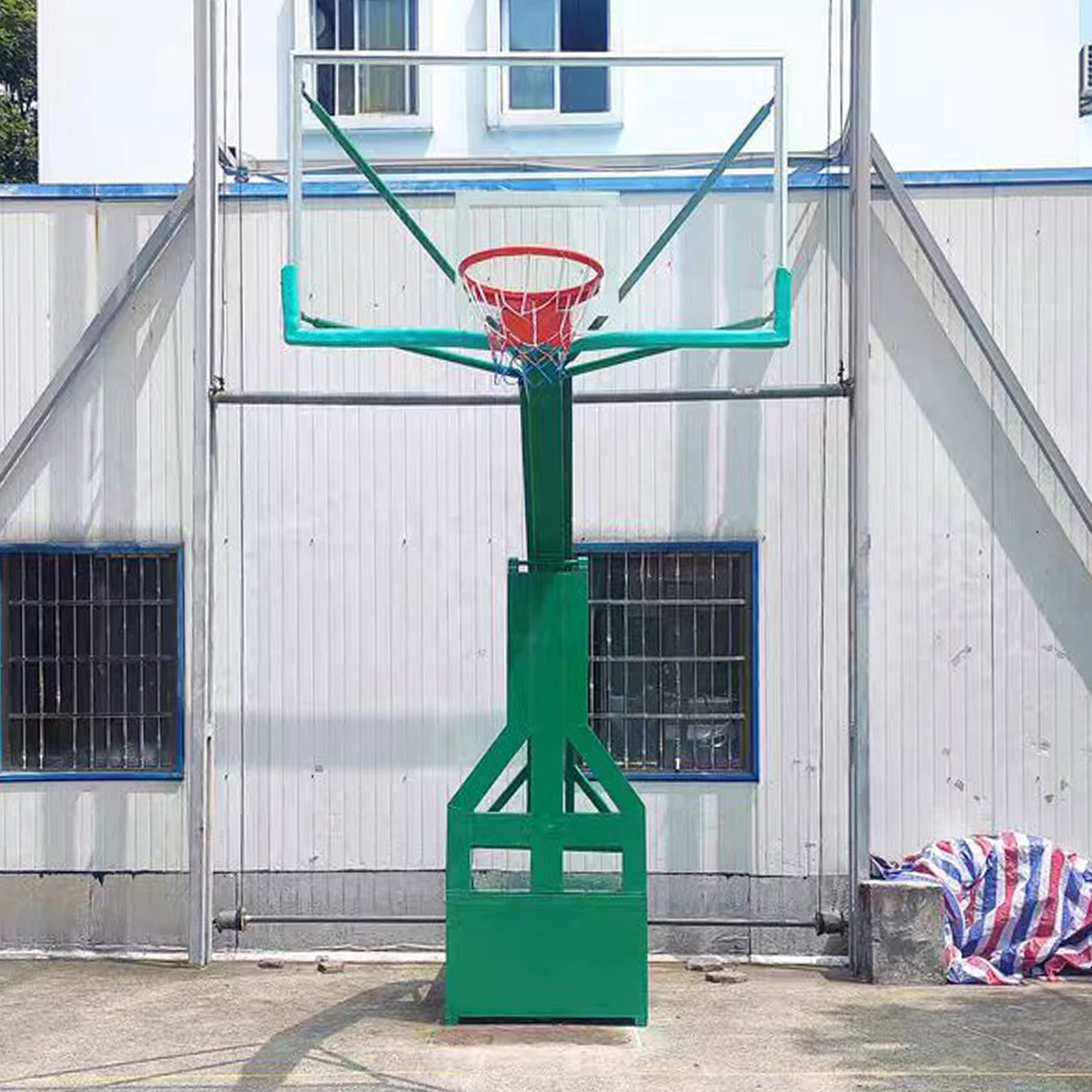 Factory Wholesale Basketball Stand with Net Professional Outdoor Playing Basketball Hooppromote sales