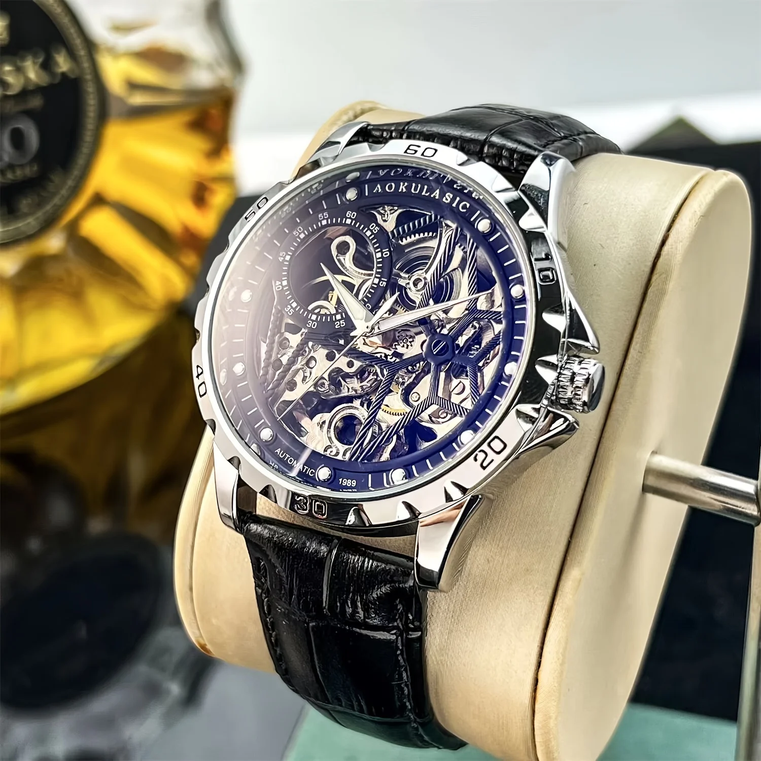 Luxury Men's Watch, Business-Style Skeleton Automatic Mechanical Watch, Fashionable Watch, Stylish Business Simple and Handsome Birthday Gift Box Watch, No Battery Required