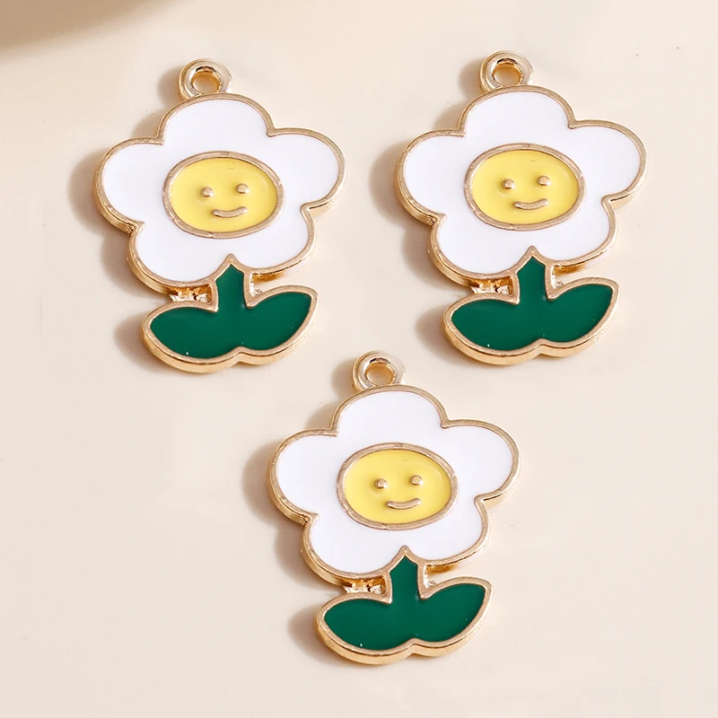 Leslie 10 Stück Emaille-Anhänger in Weiß und Gelb mit Gänseblümchen-Motiv für die Herstellung von Halsketten, Ohrringen, Armbändern, Charms, DIY-Schmuckzubehör – Detail 32