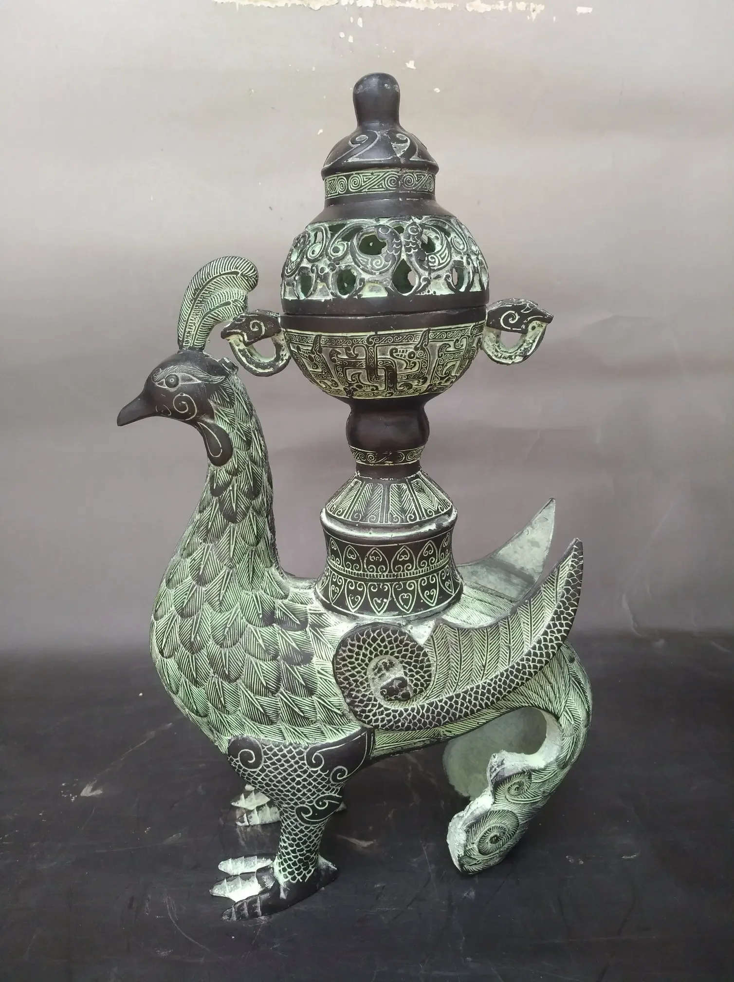 

China Archaize Bronze Phoenix Incense Burner Incensory Crafts