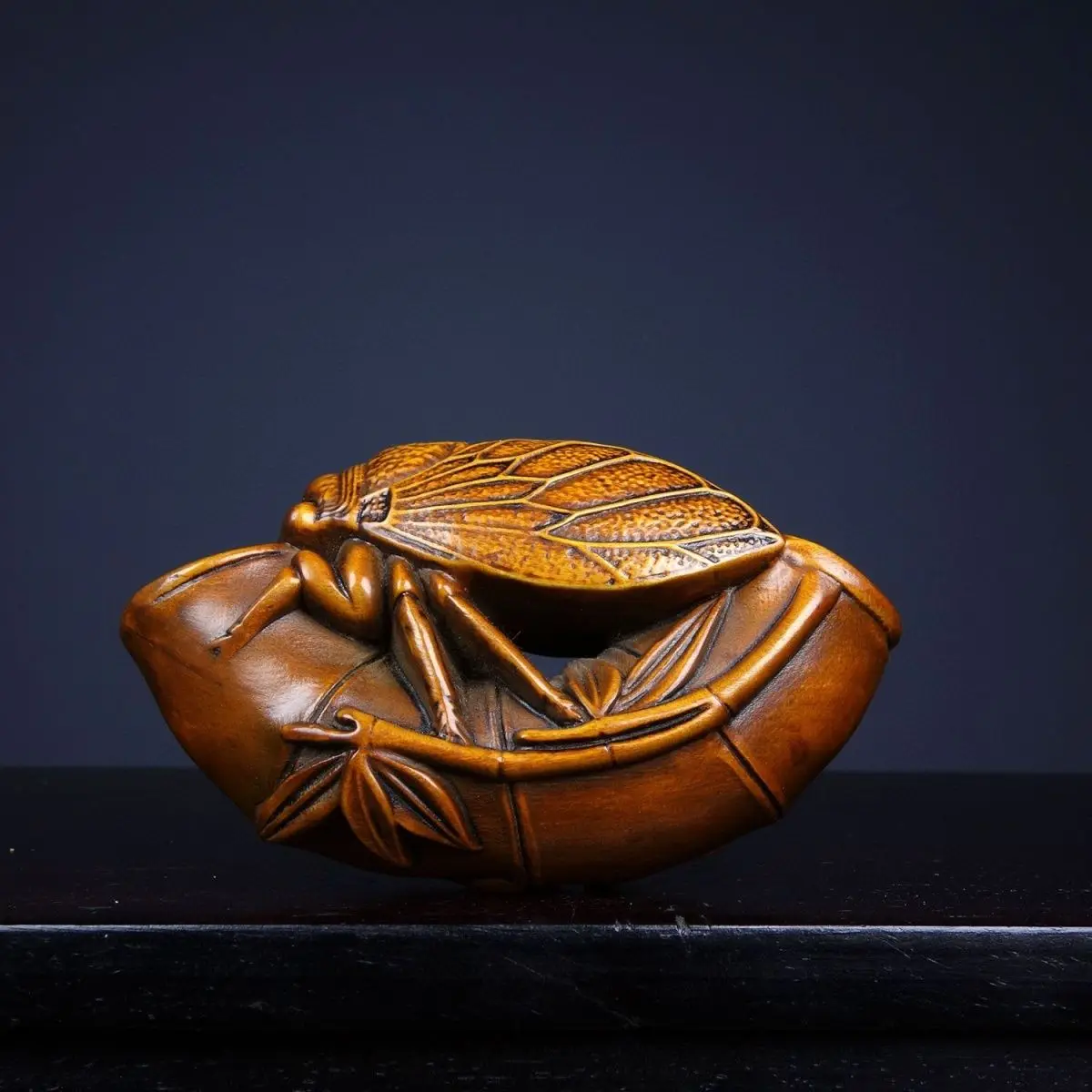 Hand Carved Wood bamboo and cicada Statue Figurine Desktop Ornaments Home Decoration Crafts Tea Pet Decor