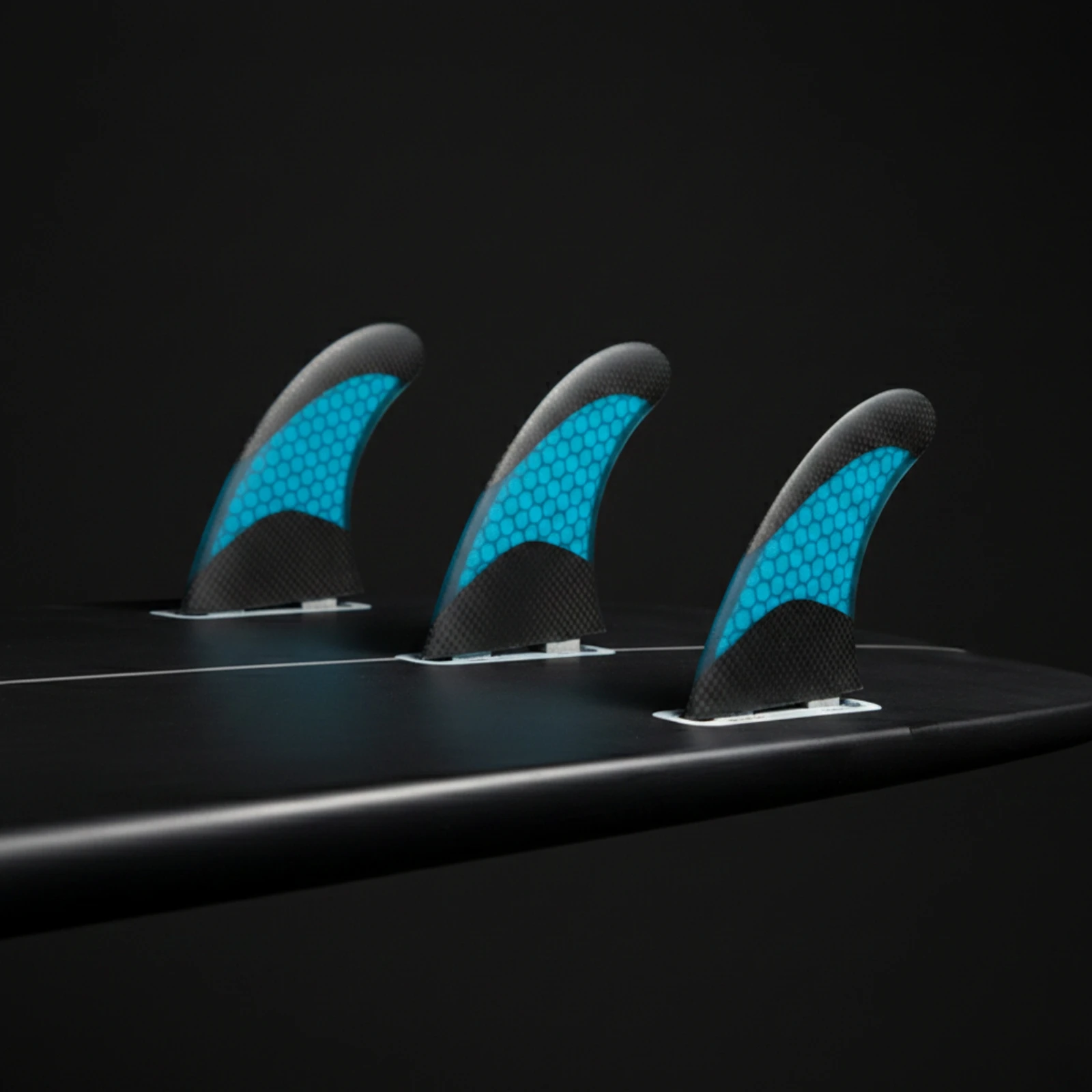 3 Pieces Thruster Fin Set Composite Surfboard Fin Set Fins with Double-Tab Base Moderate Flex Sporting Goods Accurate