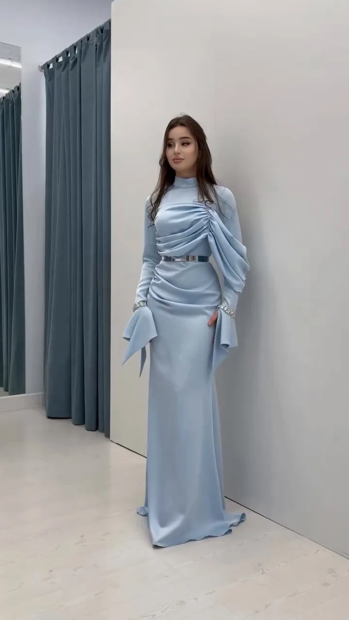 Modne damskie sukienki na rok 2025, jednolite kolory, długi rękaw, dekolt okrągły, plisowane, do ziemi, symetryczne, luksusowe, modne, dopasowane, odzież damska.