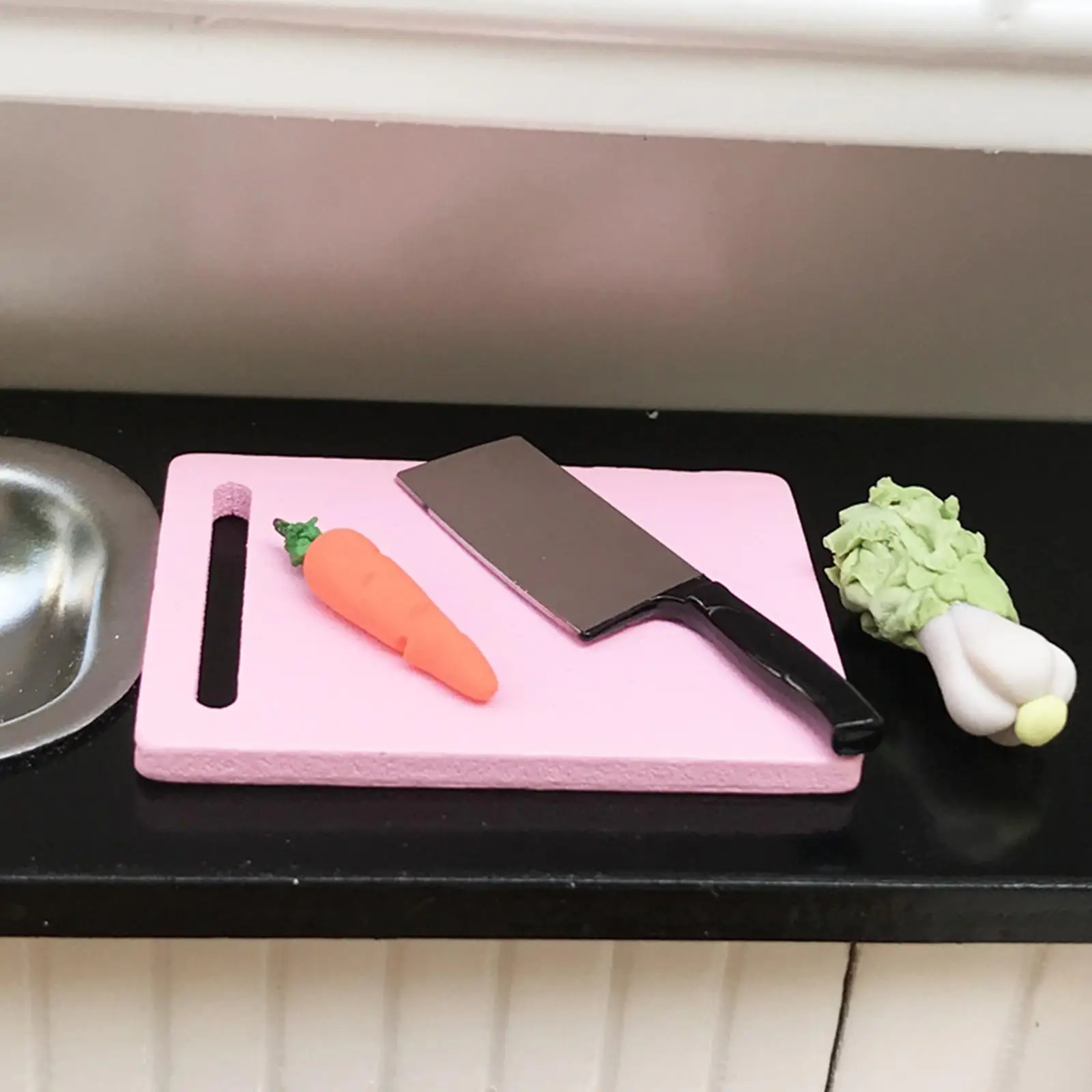 

Миниатюрный набор кухонных ножей и разделочной доски для кукольного домика, деревянная мебель 1:12 для декора кукольного домика