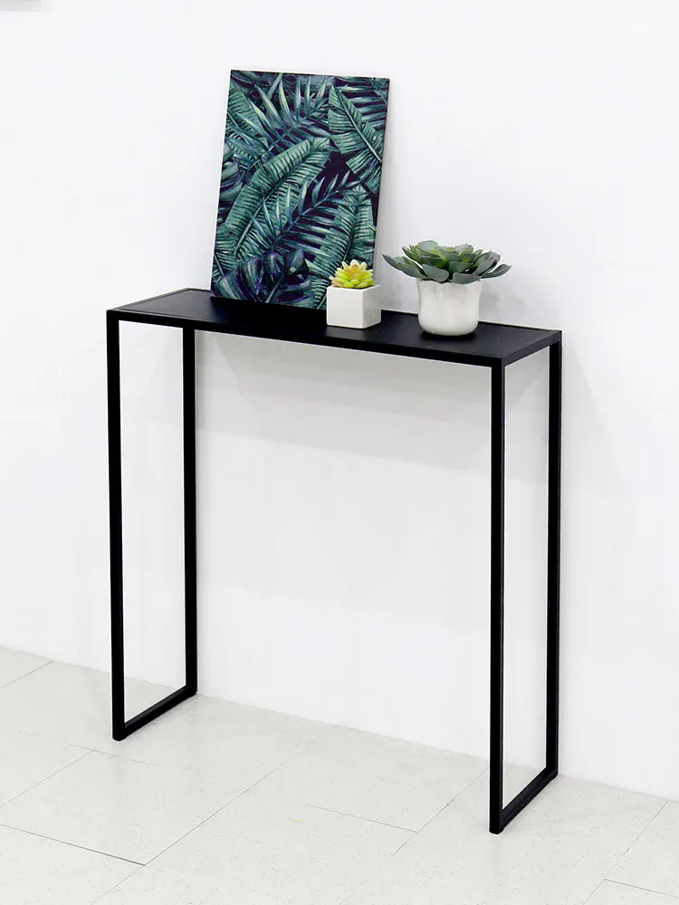 Modern simple console table against the wall decoration end view Taipei European wrought iron table table shelf long narrow