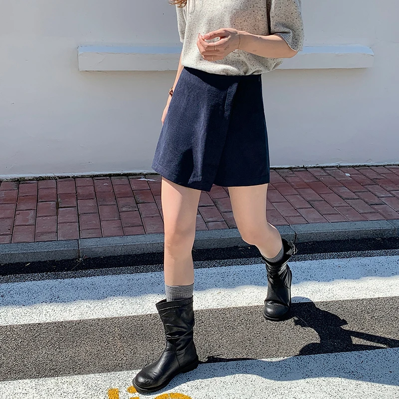 Y2k Corduroy Asymmetric Skirt Style Shorts Brown High-Waist Zip Slim Fit Shorts Women Autumn Winter Warm Elegant Casual Shorts