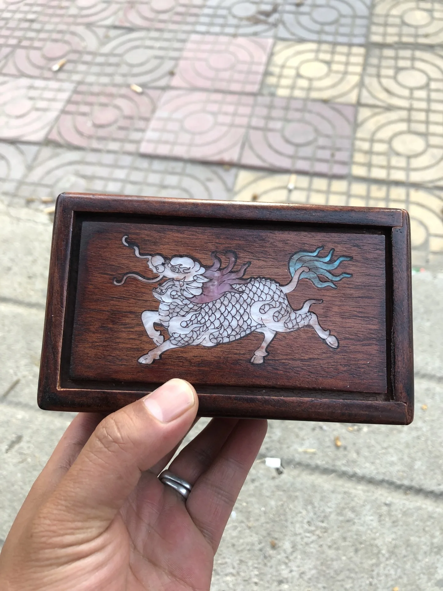 China rosewood inlaid shell Kirin Luban box Yuanyang organ box Longfeng jewelry box