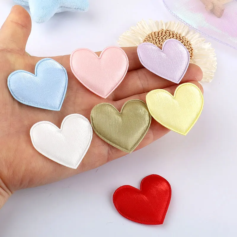 100 Stück 4CM Hitzegepresste Stoff-Herzapplikationen für DIY Handgemachte Haarspangen, Taschen, Hüte, Spielzeug und Stoffaccessoires – Detail 3