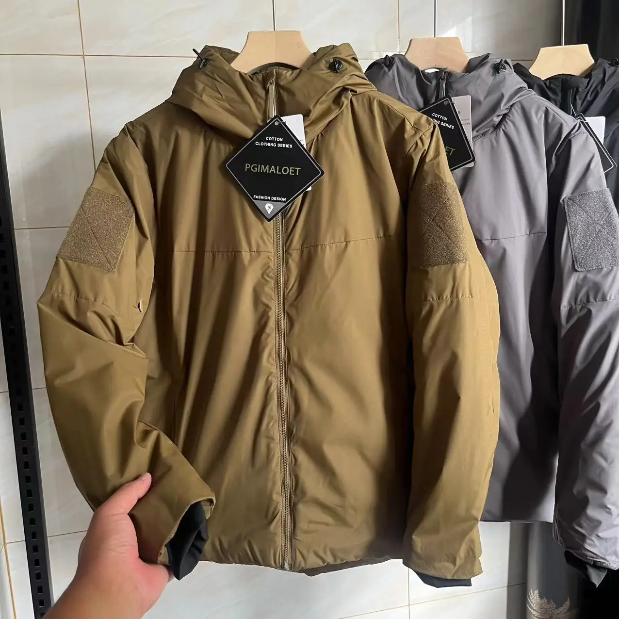 

Second Generation Military Bird Men's Outdoor Warmth Retention Cotton Jaet Windproof Water Resistant Hooded Faionable Win...