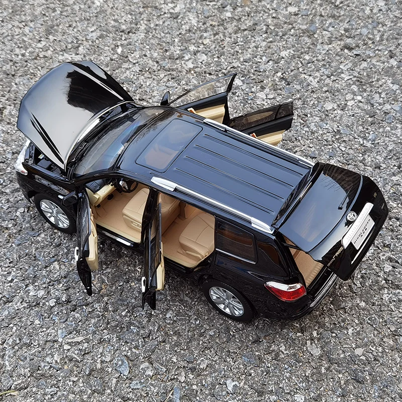 1:18 scale 2012 Toyota  Highlander car model model metal gift Send to a friend Static ornament Birthday present Collect