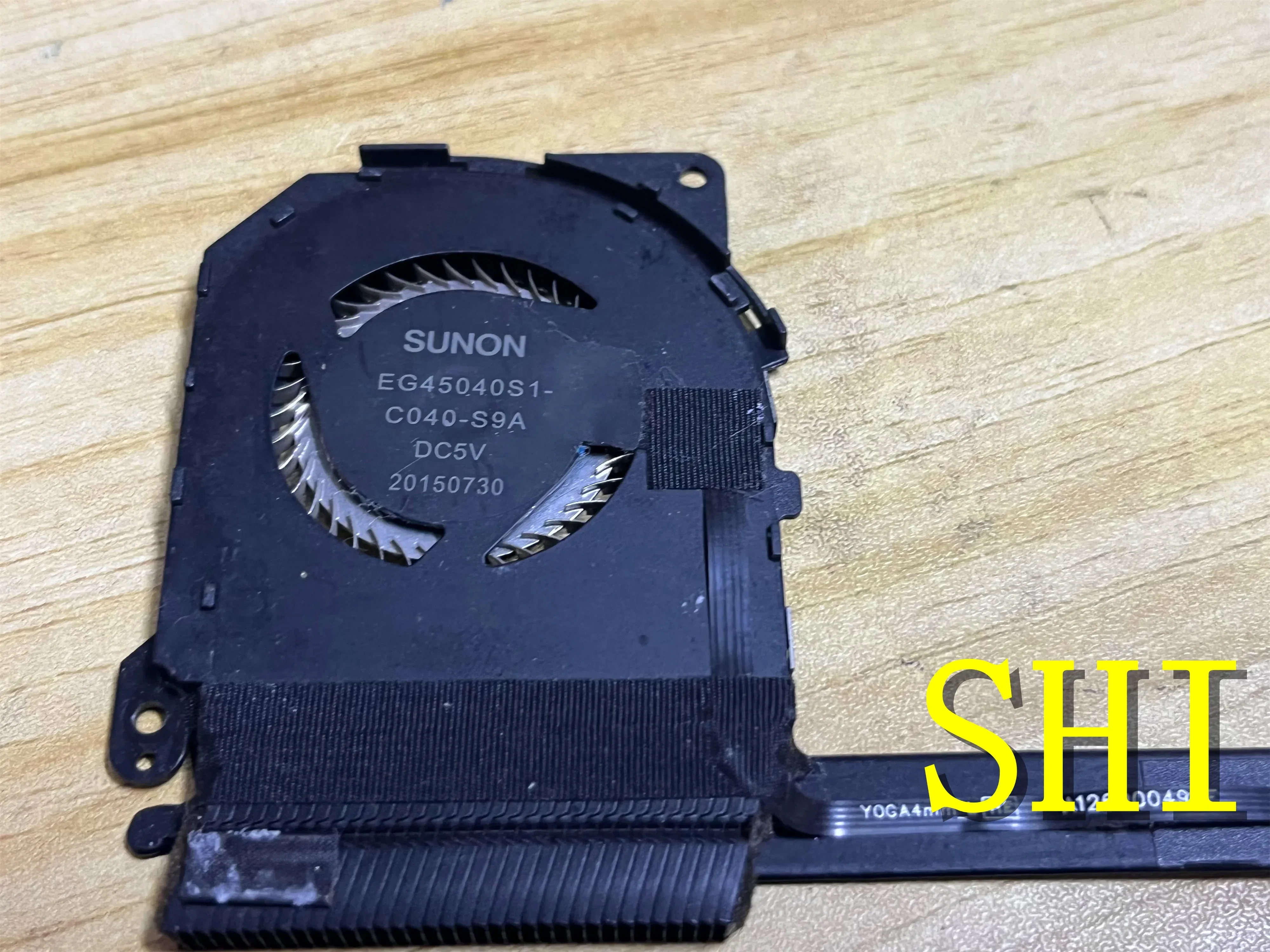 AT0YV001SS0 يستخدم لينوفو اليوغا 13.3 "900-13ISK وحدة المعالجة المركزية مروحة التبريد المبرد EG45040S1-C040-S9A /C050-S9A اختبار موافق شحن مجاني