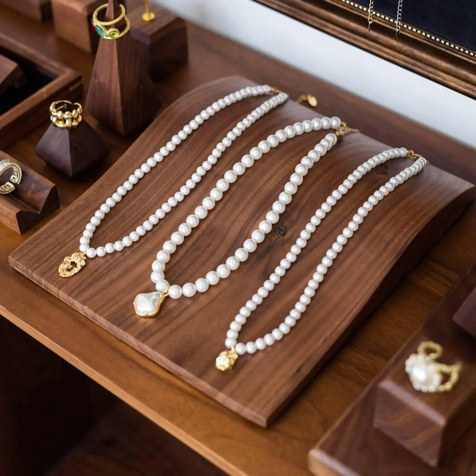 jewelry-display-stand-walnut-wood-necklace-tray-organizer-for-handmade-jewelry-retail-shelf-showcase