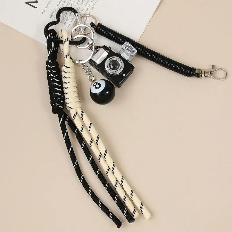 Niedlicher Taschenanhänger Schlüsselanhänger mit Mini-Kamera, 8-Ball-Anhänger, geflochtenem Riemen für Handtaschen, Rucksäcke, Schlüssel, Dekoration – Detail 9