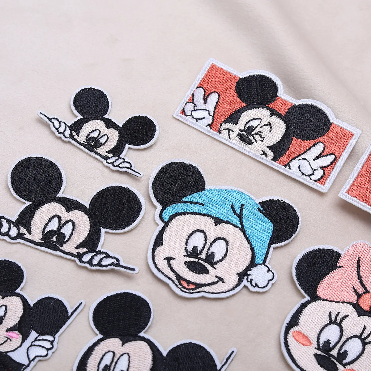 Cartoon Minnie Mickey Mouse Patches DIY Sew Fabric Iron on Patch Diy Decor Clothes Jeans Cartoon Embroidered T shirt  Applique