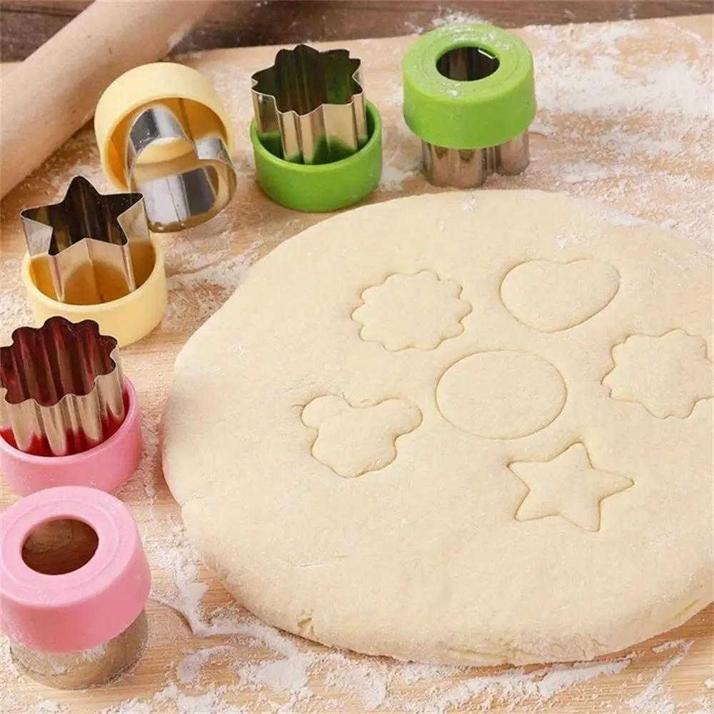 20 Piece Vegetable and Fruit Cutting Machine Set, with 10 Fruit Forks and 1 Release Rod, Mini Cookie Cutting Sandwich Knife image 5