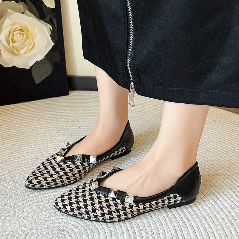 2024 Fashion Pointed Women's Flat Shoes Casual Versatile Houndstooth Cloth Shoes Rivet Design Ladies Shallow Mouth Single Shoes