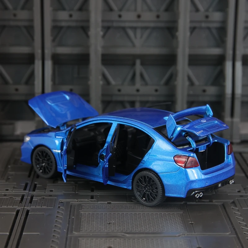 1:30 Subaru WRX STI 2020 liga modelo de carro ornamento, portas e capô do motor, porta-malas pode ser aberto para brinquedos infantis