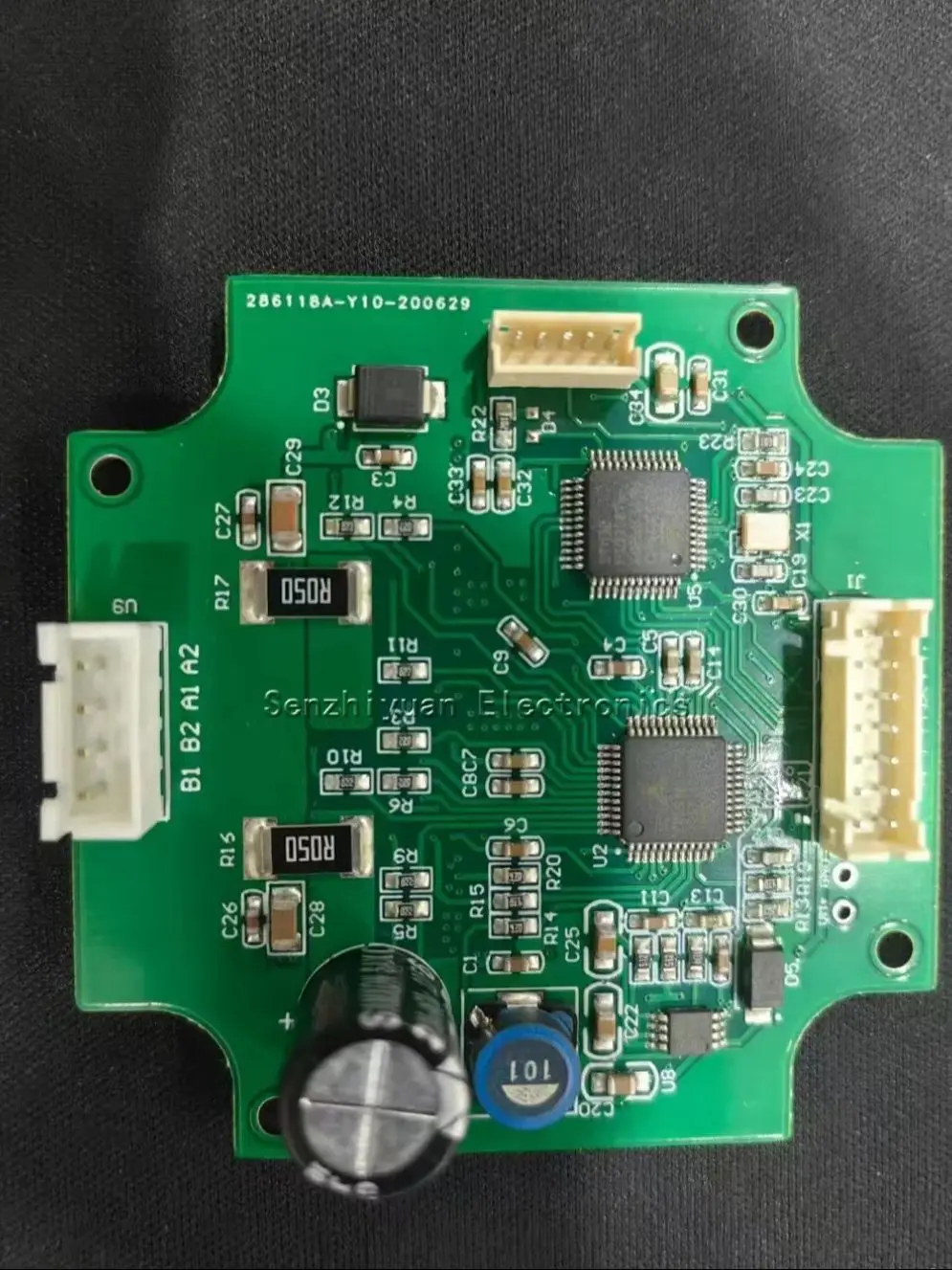 مكثف إلكتروليتي 16V220UF