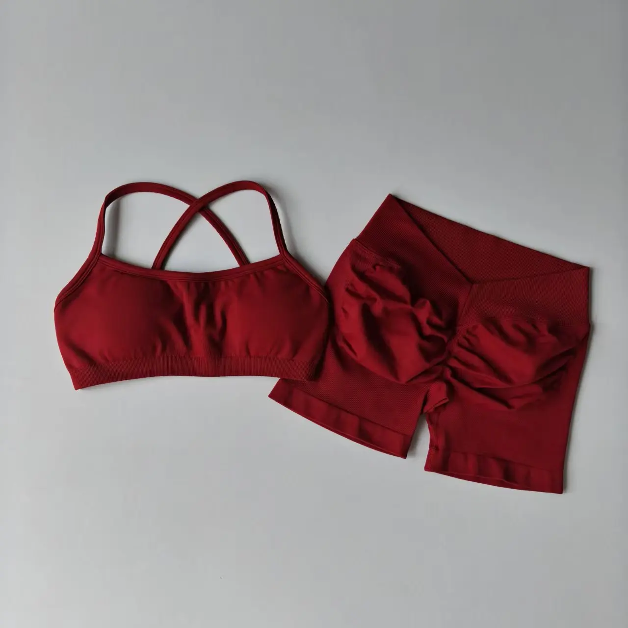 Nahtloses 2-teiliges Leggings-Set für Damen, nahtloses Yoga-Set, hochtaillierte Shorts mit Scrunch-Effekt und Neckholder-Sport-BH, Trainingsanzug für das Fitnessstudio – Detail 7