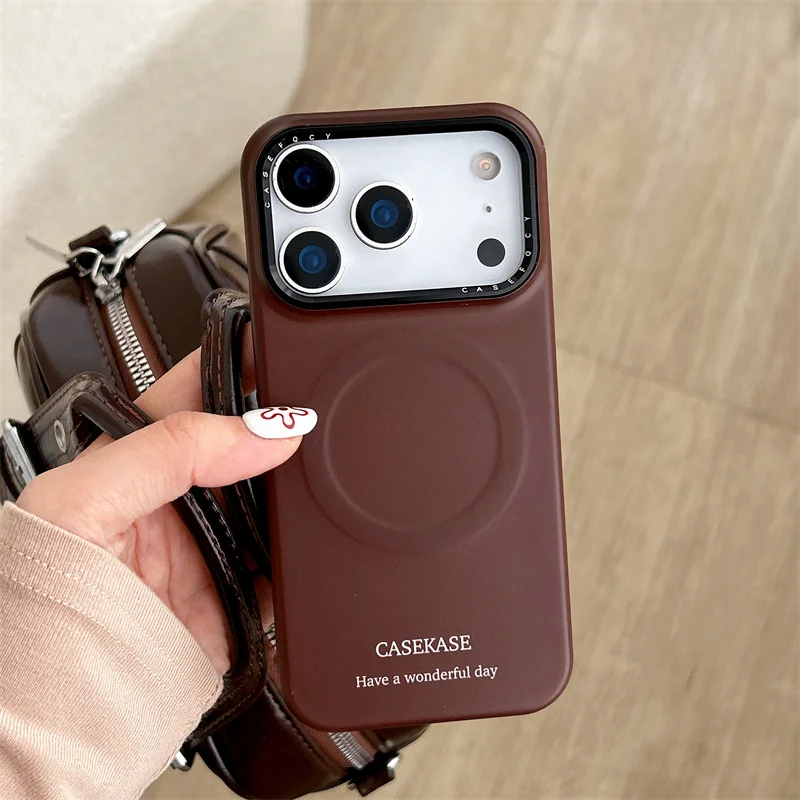 حافظة هاتف مغناطيسية بنية بسيطة لهاتف آيفون 17 برو 15 14 16 برو ماكس مع حامل حافظات صلبة لطيفة لهاتف أبل 17 برو ماكس فوندا