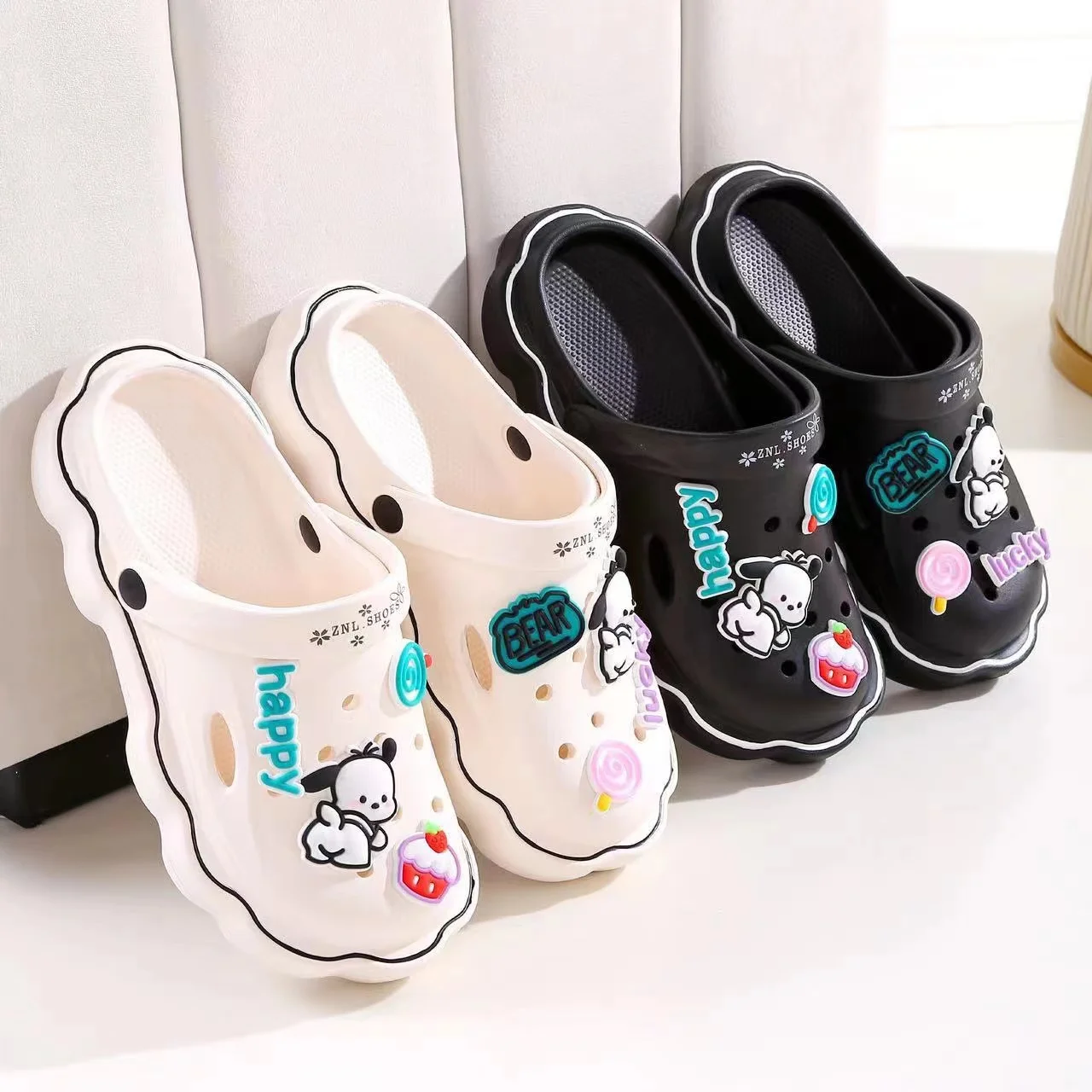 New Sandal Slippers DIY Cute Cartoon Clogs Women Mules Summer Beach Sandals Cave Hole Female Garden Shoe For Students Girls