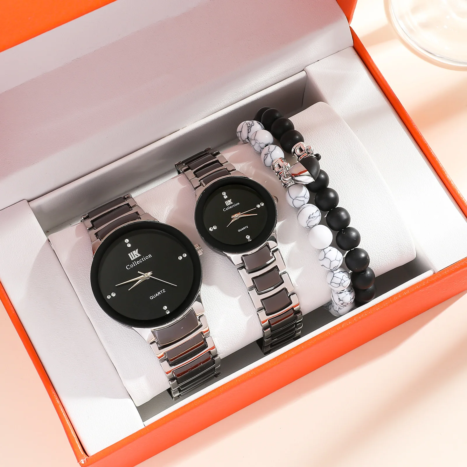 

New fashion simple couple steel band quartz watch + love bracelet set steel