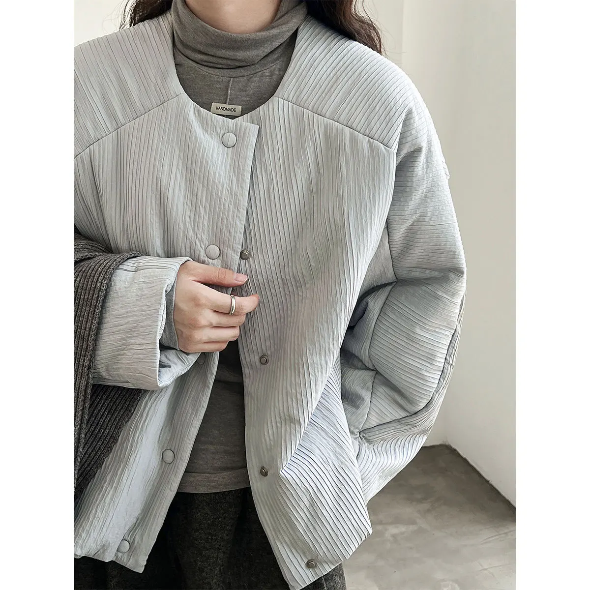 

2025 Simple and Loose Casual Round Neck Short Cotton-padded Women's Winter Top Cotton-padded Jacket Jacket