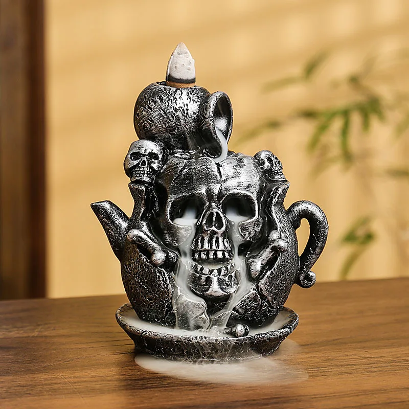 Mystical Skull Backflow Incense Burner Antique Silver Finish Intriguing Smoke Effect for Meditation Decor Spooky Themed Spaces