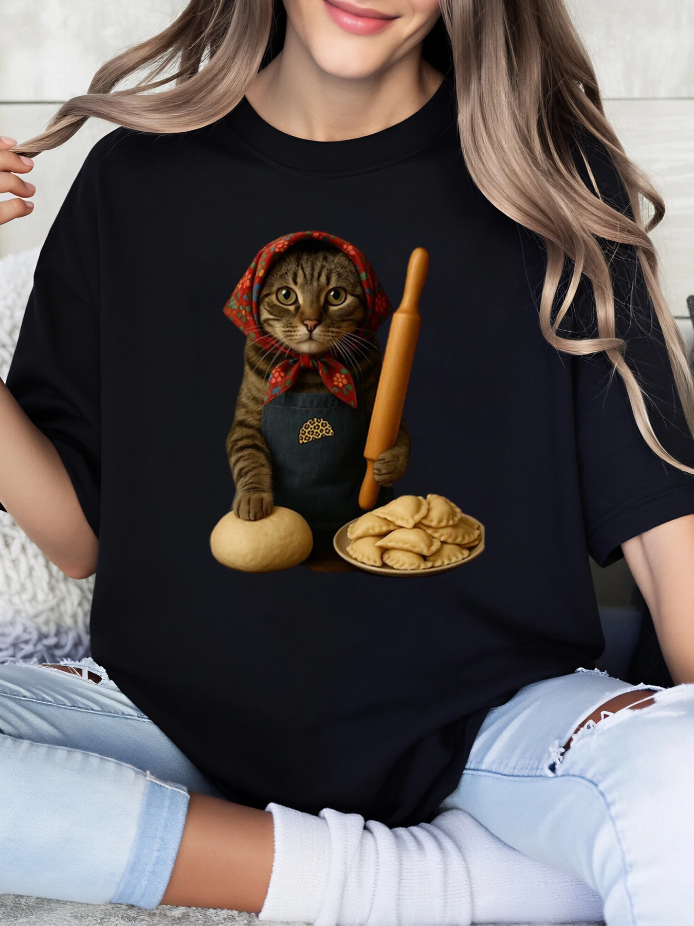 

Cat Baker with Dough and Cookies Pattern Halloween t Shirt Women Casual Wear Black Plus-Size