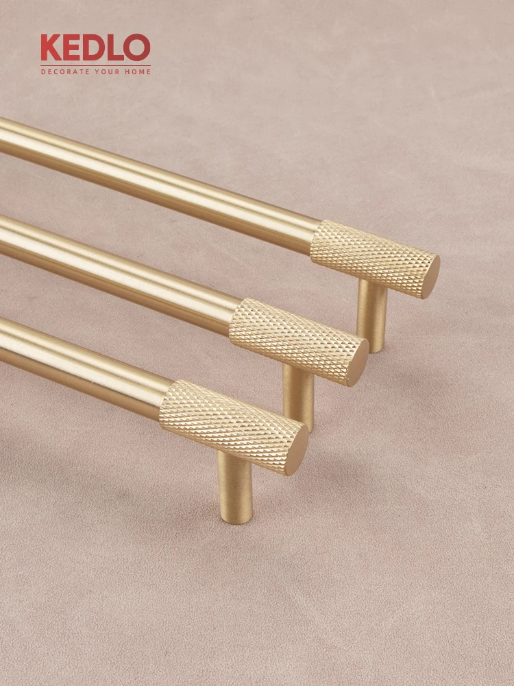 KEDLO Moderner, schlichter, massiver Messinggriff mit Rändelung in Gold, schwarzer T-Griff für Küchenschrank und Schublade – Detail 5