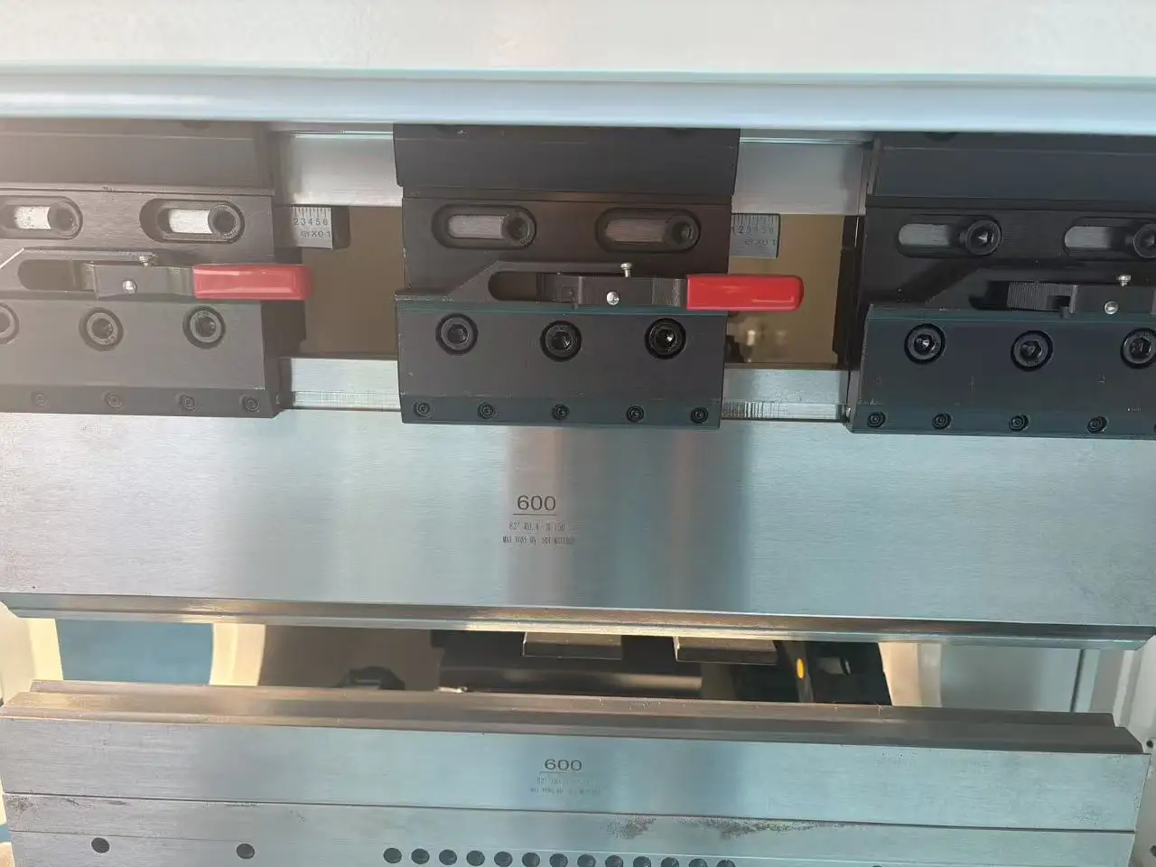 Efficient Small Synchronized All-Electric CNC Press Brake  6 Tons