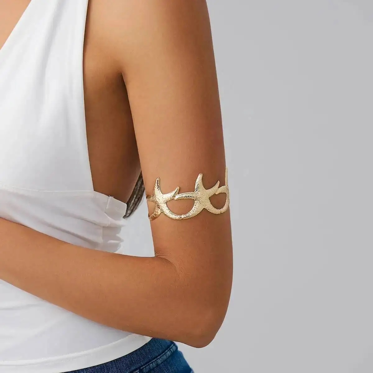 

Boho Vintage Starfish Open Upper Bangles for Women New Trend Goth Adjustable Charm Bracelets Summer Party Hand Jewelry