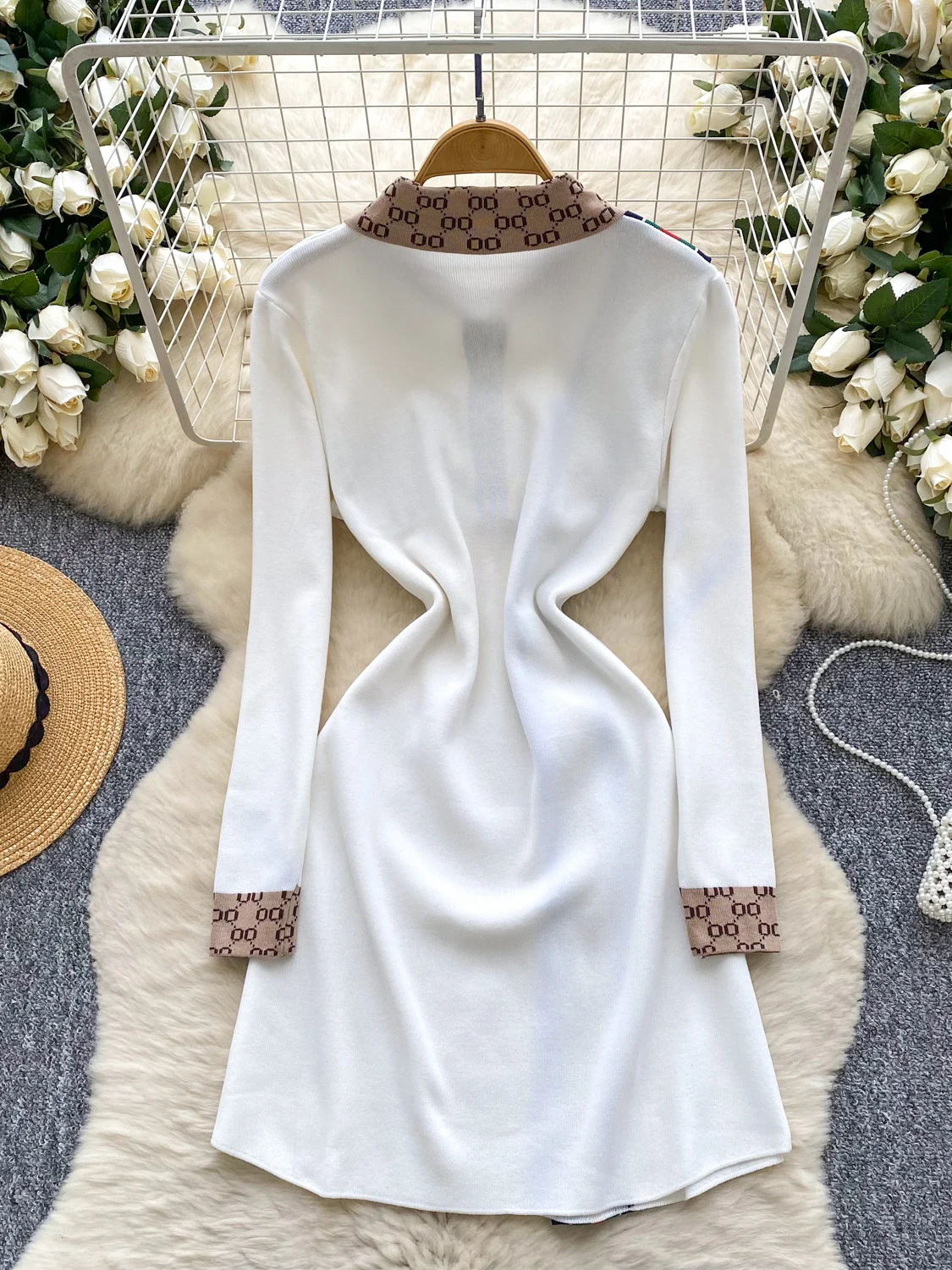 Dzianinowy kołnierzyk, długi sweter damski, wysoki stan, dopasowany krój w kształcie litery A, modny, kolorowy, idealny do pracy.