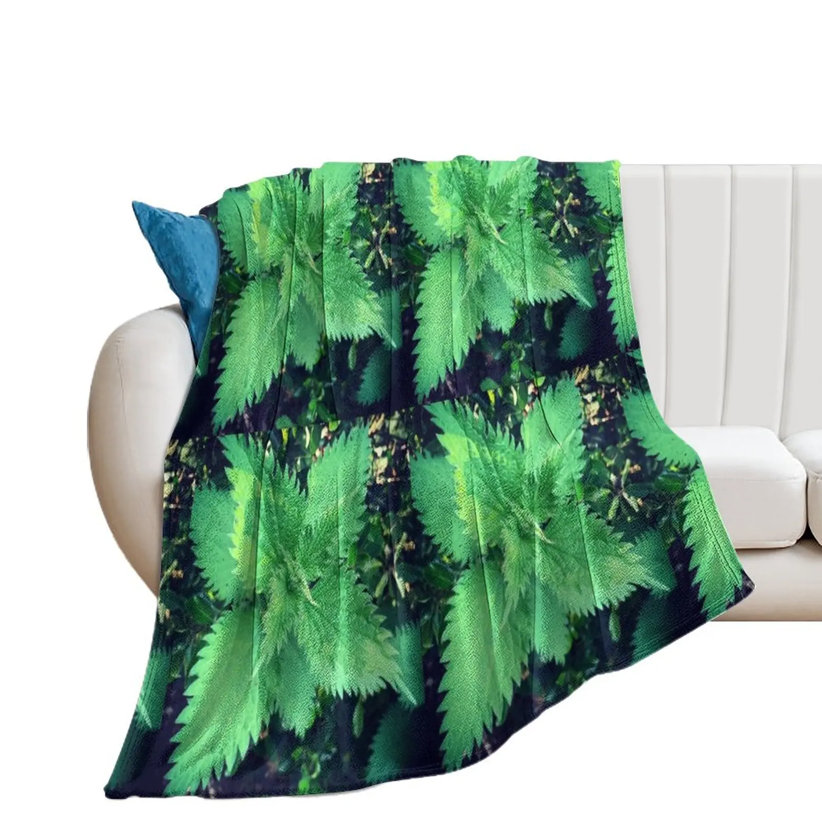

Stinging nettle - Throw Blanket Cute Summer Beddings Blankets