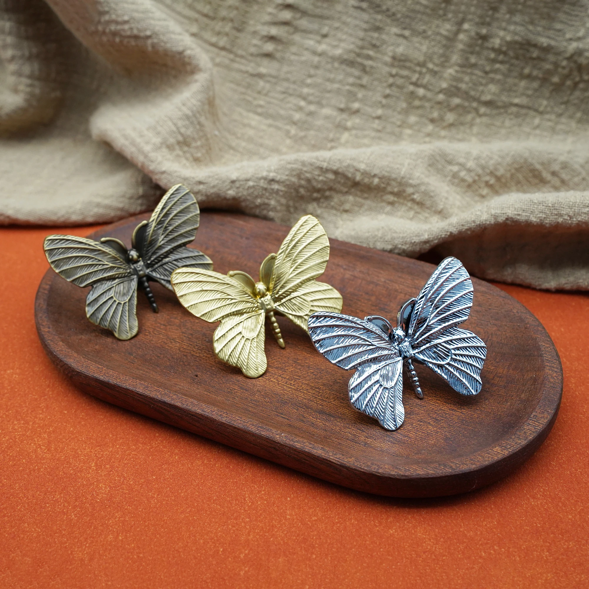 6 PCS Brass Butterfly Creative Cabinet Handles Antique Bronze Drawer Knobs Single Hole Decor Wardrobe Pulls Kitchen Accessories