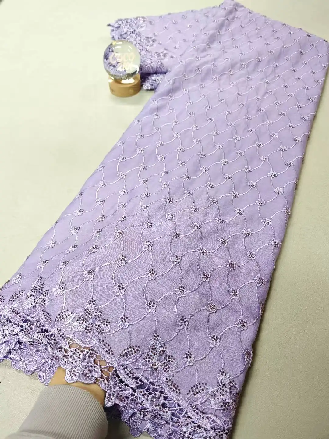 

Новейшая африканская тюлевая кружевная ткань 2026 года, высокое качество, хлопковая ткань на метр, вышивка, карбон, для вечерних платьев, люкс, для шитья, 5 ярдов