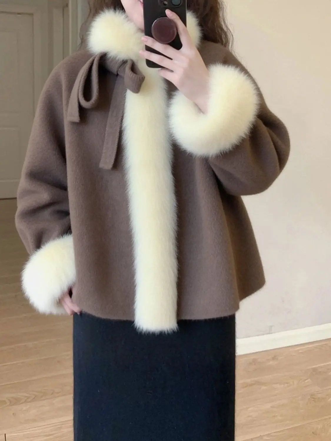 قسط القهوة اللون الفراء طوق شال الرأس معطف الصوف المرأة الخريف والشتاء معطف الصوف القصير الجديد