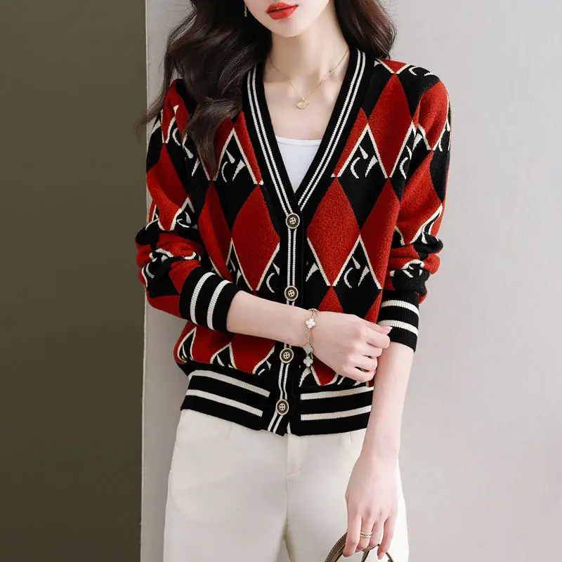 2024 New Spring and Autumn Korean Edition Fashion Minimalist Knitted Shirt Cardigan Loose Long Sleeve Checkered Women\'s Coat Top