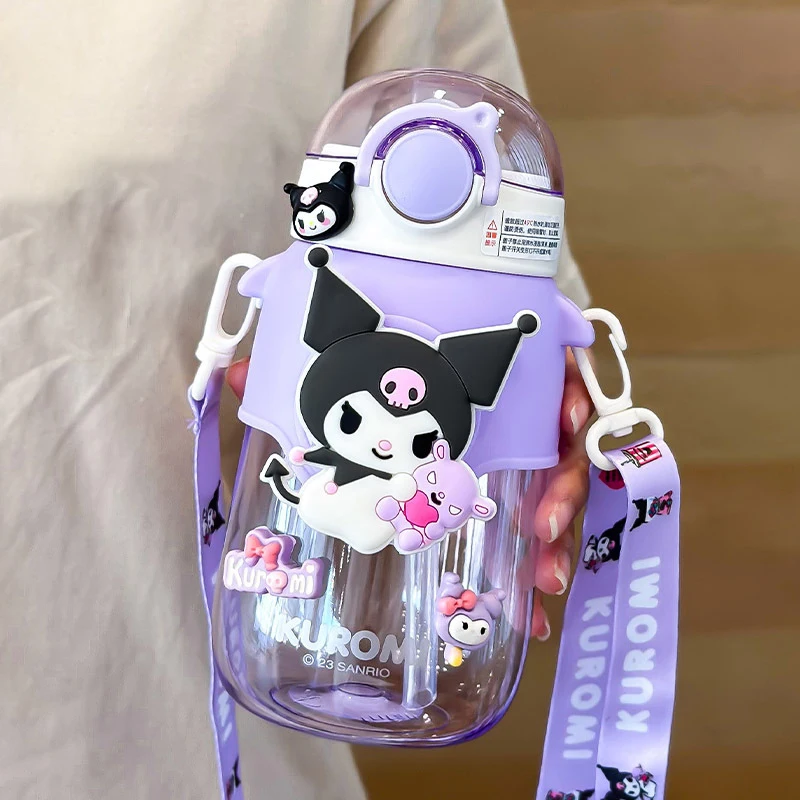 

690ml Sanrio Large Capacity Water Bottle Cinnamoroll Kuromi My Melody Portable Straw Water Cup for Outdoor Sports Fitness