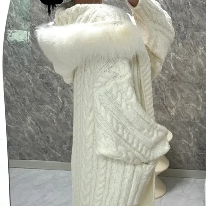 

2024 New White Long Sweater Coat Lazy Style Oversize Fur Collar Sweater Detachable Fur Collar Thickened Knitted Coat for Women