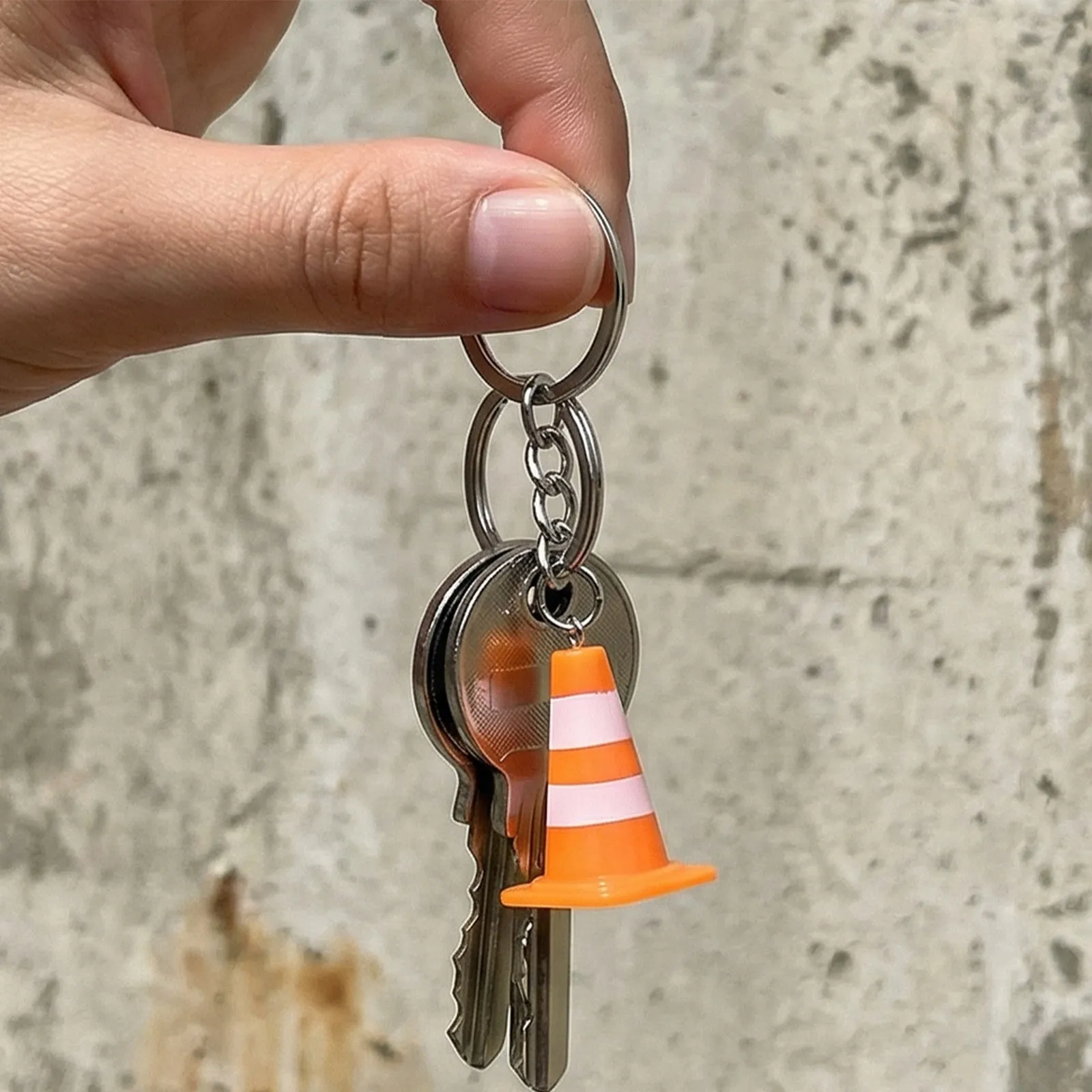 12Pcs Mini Traffic Cone Keychains Cute Keyring Bag Pendant Car Keys Keychain Decoration Funny Party Supplies Birthday Gift